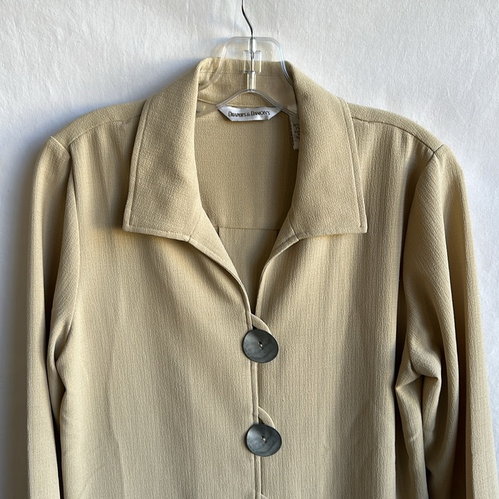 Draper’s & Damon’s long tan jacket with large button front, size M - Picture 2 of 10